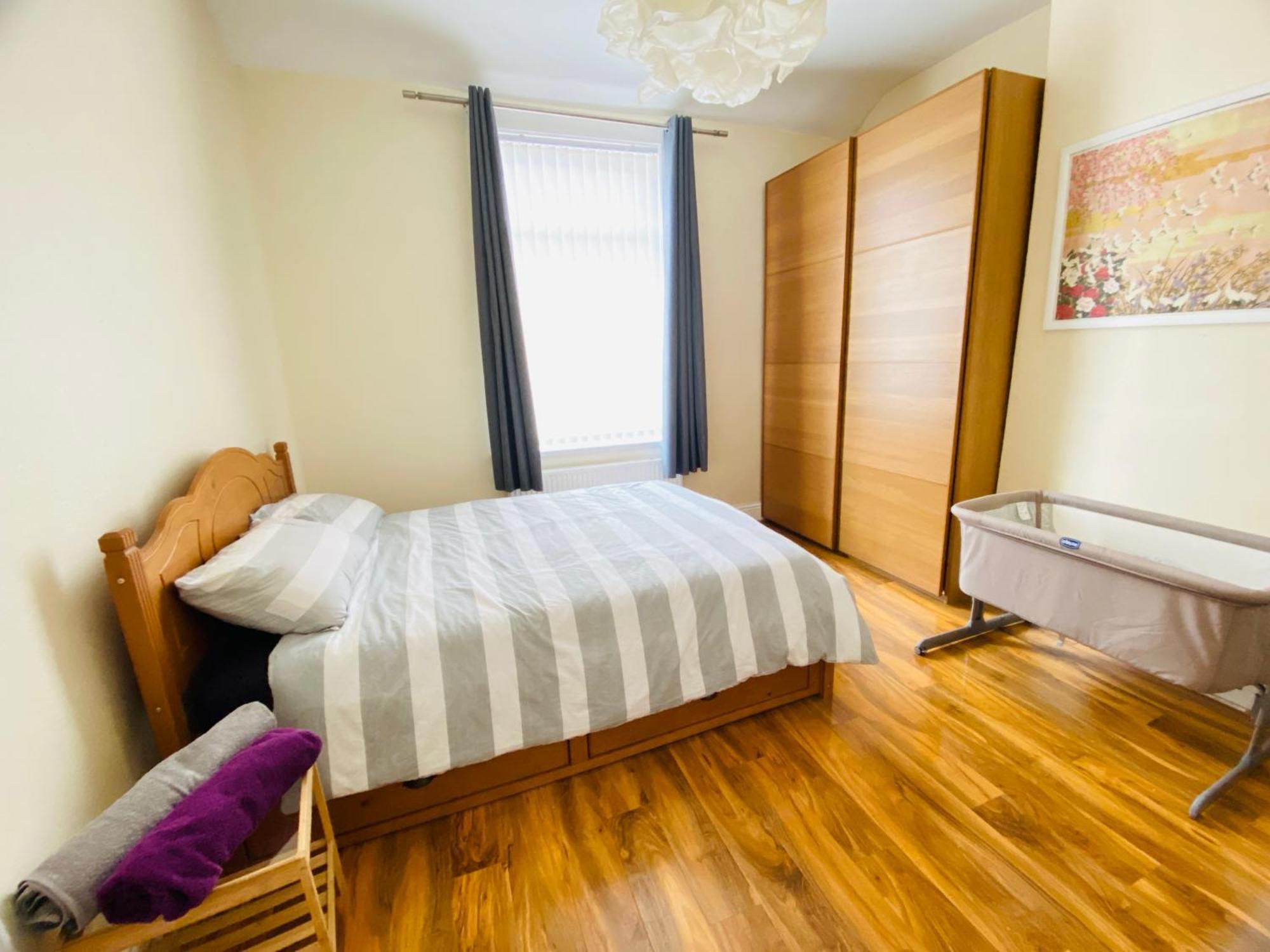 Entire 4 Bedroom House - Ev Point & Free Parking 리버풀 외부 사진